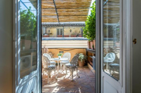 Гостиница Frattina Apartments  Рим